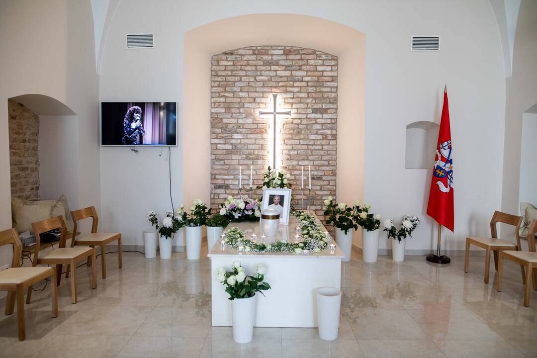 Atsisveikinimas su maestro A. Paltinu