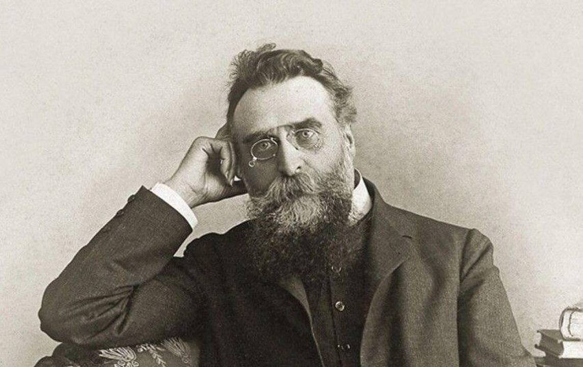Rašytojas Henrikas Gudavičius (kairėje) ir fotomenininkas Algimantas Černiauskas