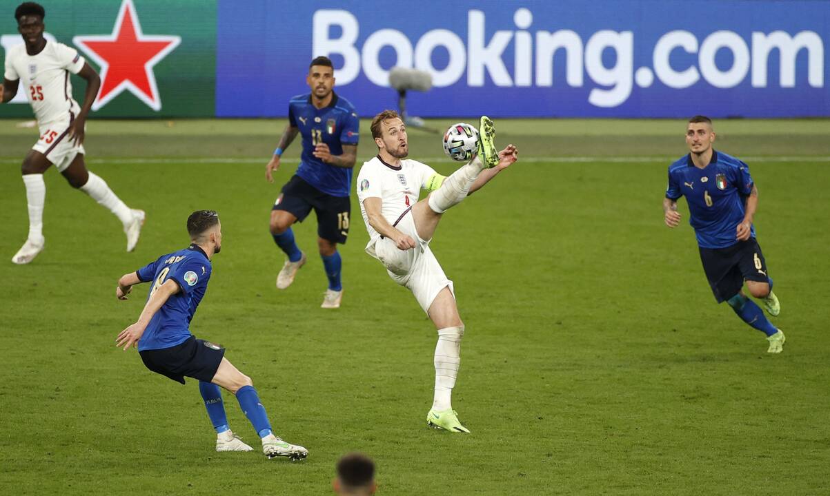 Europos futbolo sostą užėmė italai!