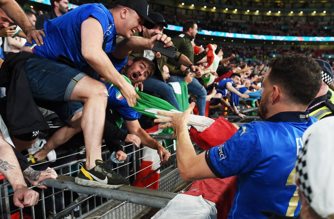 Europos futbolo sostą užėmė italai!