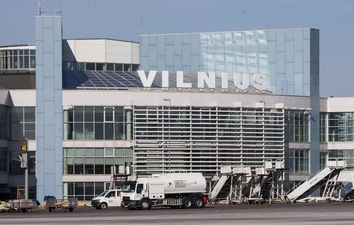Oro uostuose antrą ketvirtį keleivių srautas augo daugiau nei dvigubai