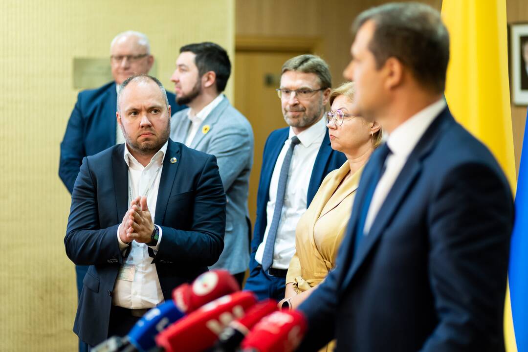 Seimo pirmininkės kabinete – Seimo dialogo grupės pasitarimas