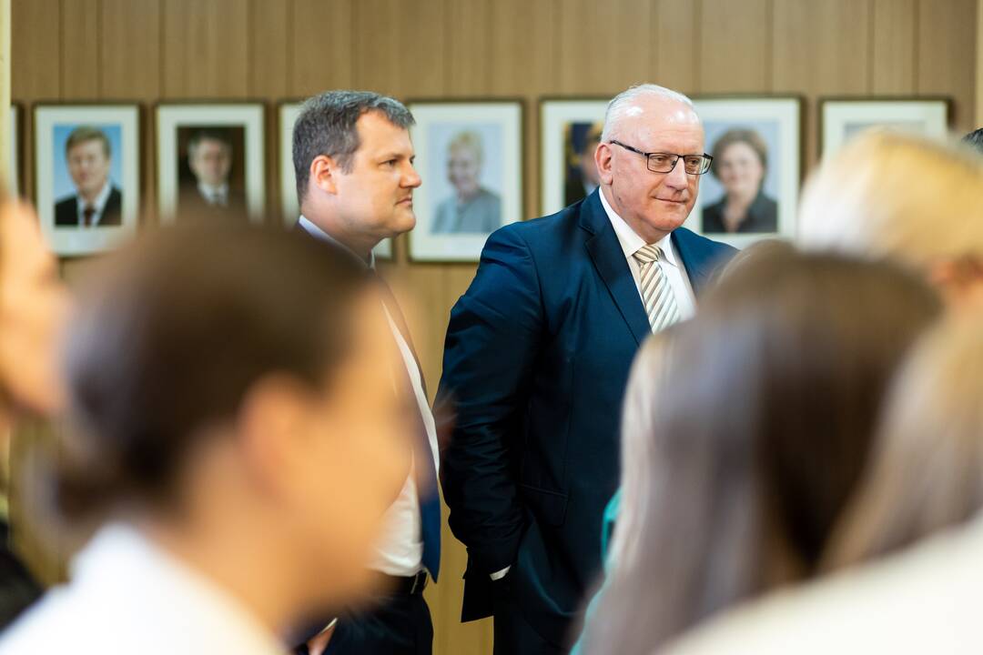 Seimo pirmininkės kabinete – Seimo dialogo grupės pasitarimas