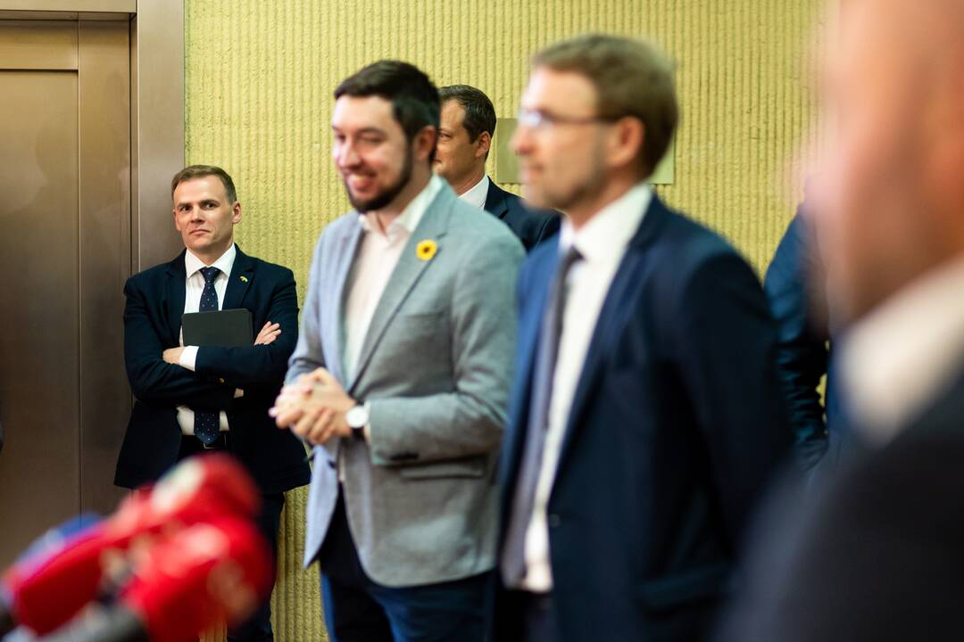 Seimo pirmininkės kabinete – Seimo dialogo grupės pasitarimas