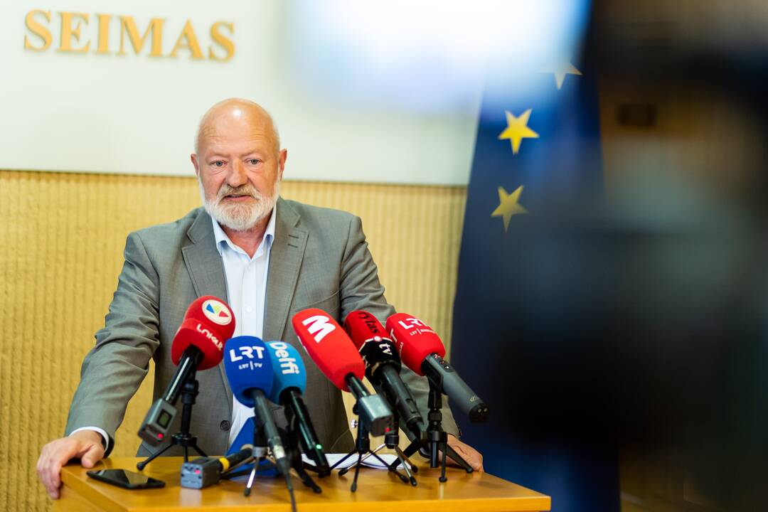 Seimo pirmininkės kabinete – Seimo dialogo grupės pasitarimas