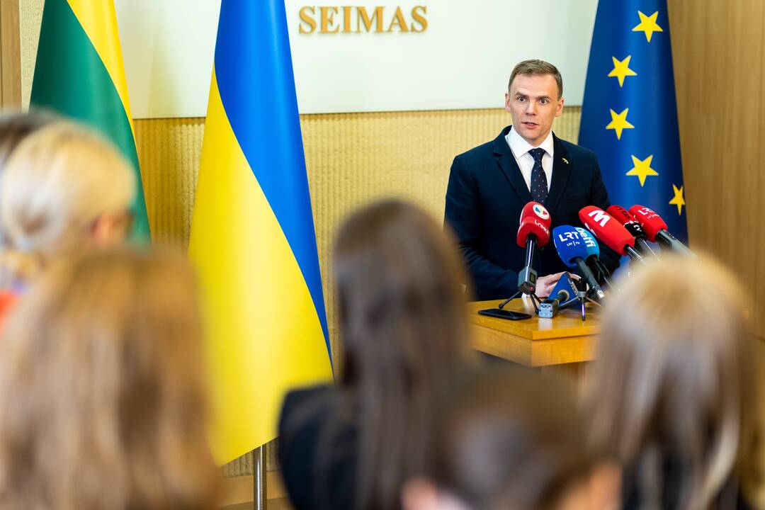 Seimo pirmininkės kabinete – Seimo dialogo grupės pasitarimas