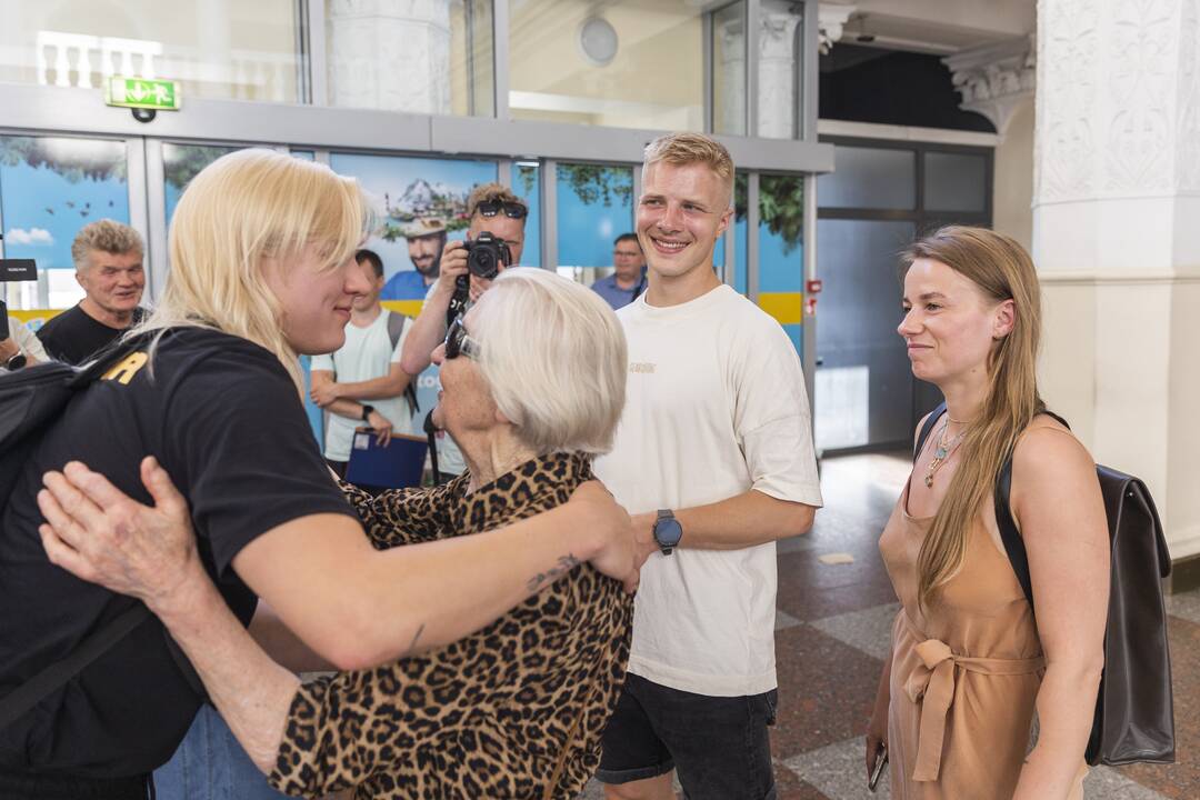 R. Meilutytė grįžo iš Pasaulio plaukimo čempionato