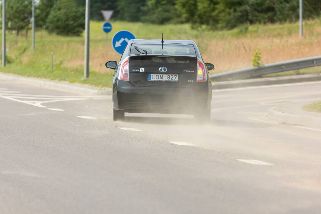 Liūties padariniai Vilniaus vakariniame aplinkkelyje