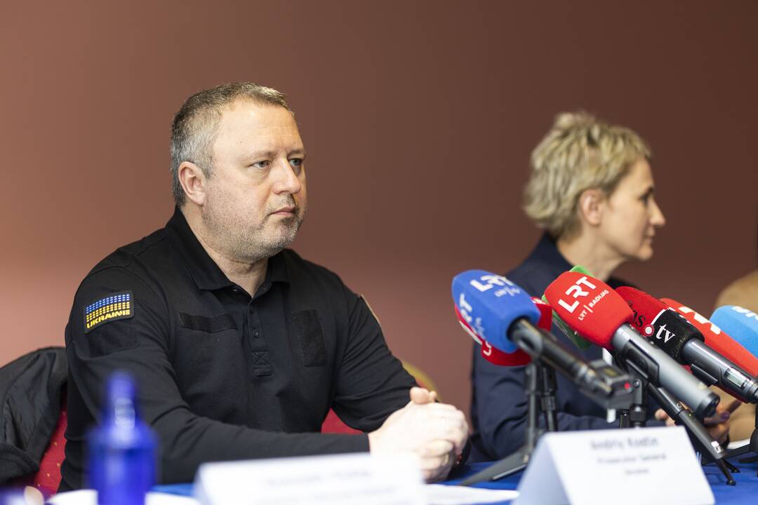 N. Grunskienės, A. Kostin ir  K. Polite spaudos konferencija