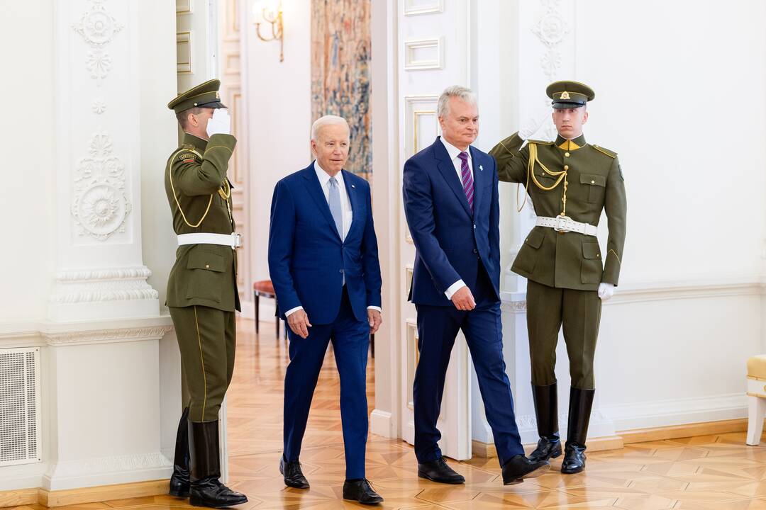 J. Bidenas Vilniuje susitiko su G. Nausėda