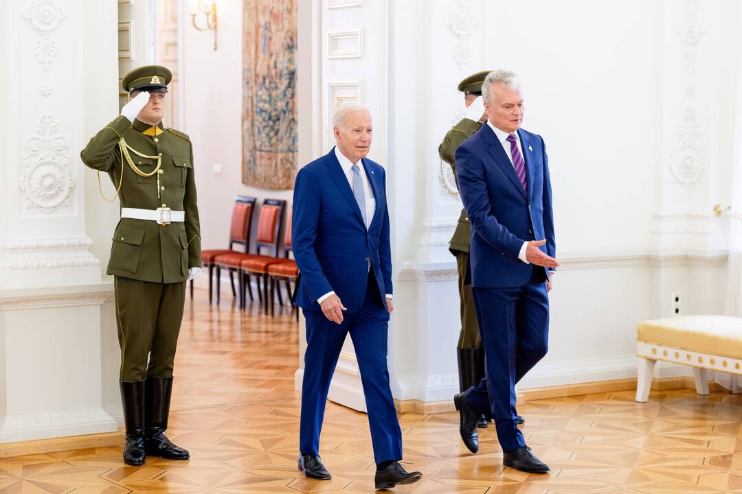 J. Bidenas Vilniuje susitiko su G. Nausėda