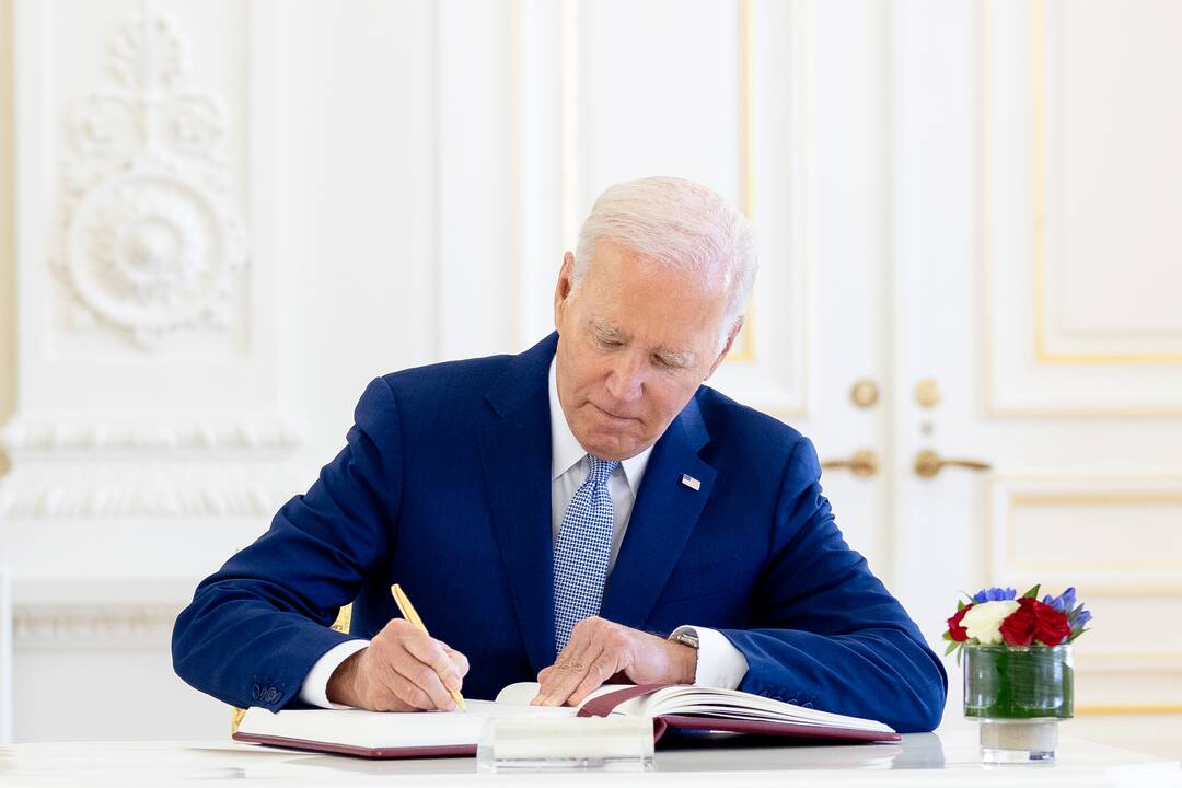 J. Bidenas Vilniuje susitiko su G. Nausėda