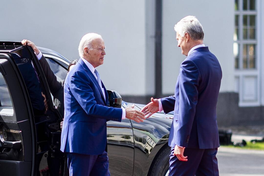 J. Bidenas Vilniuje susitiko su G. Nausėda
