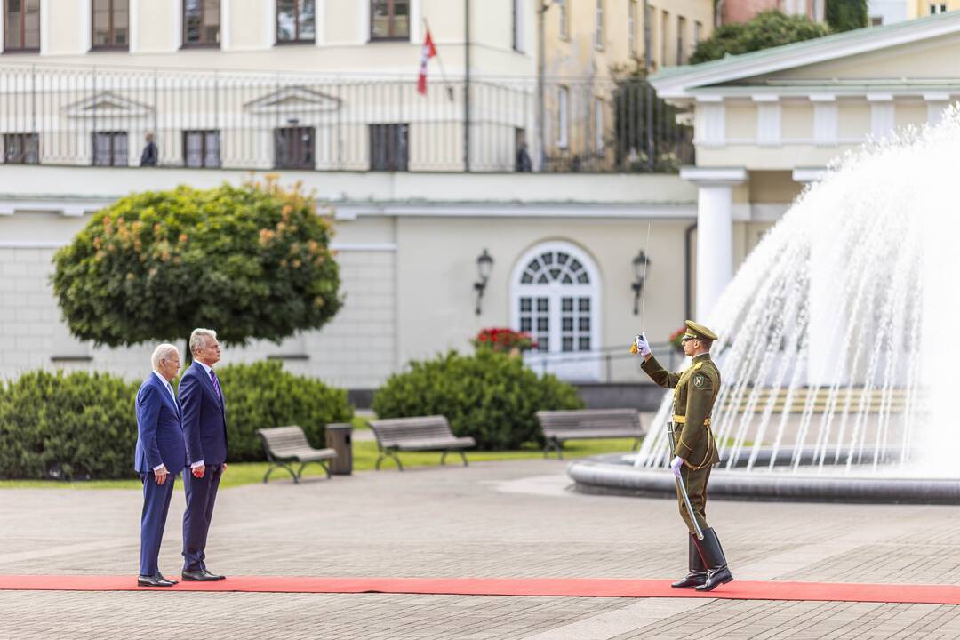 J. Bidenas Vilniuje susitiko su G. Nausėda