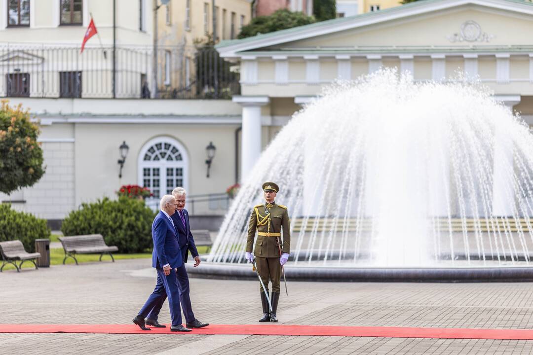 J. Bidenas Vilniuje susitiko su G. Nausėda