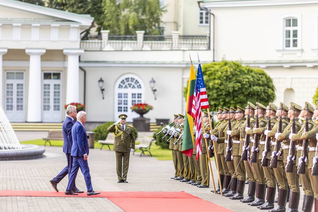 J. Bidenas Vilniuje susitiko su G. Nausėda