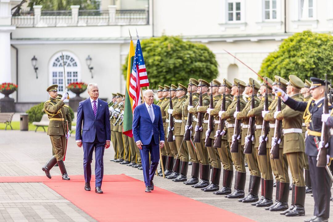 J. Bidenas Vilniuje susitiko su G. Nausėda