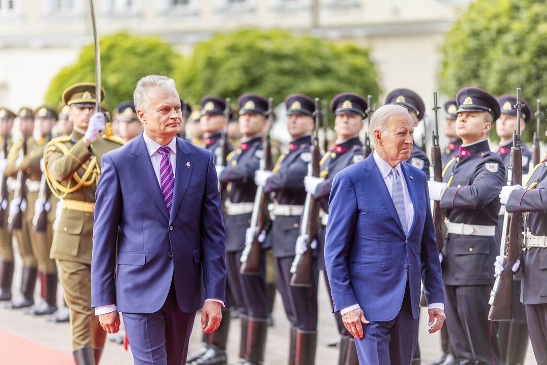 J. Bidenas Vilniuje susitiko su G. Nausėda