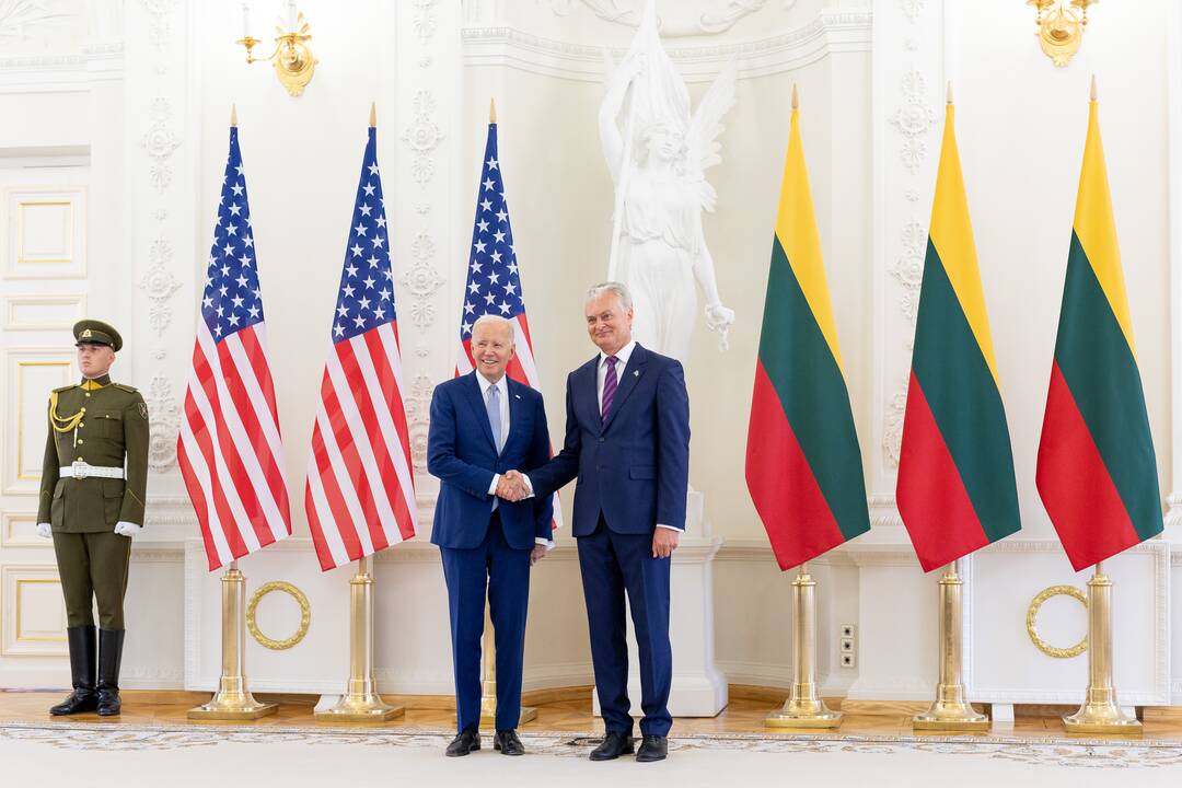J. Bidenas Vilniuje susitiko su G. Nausėda