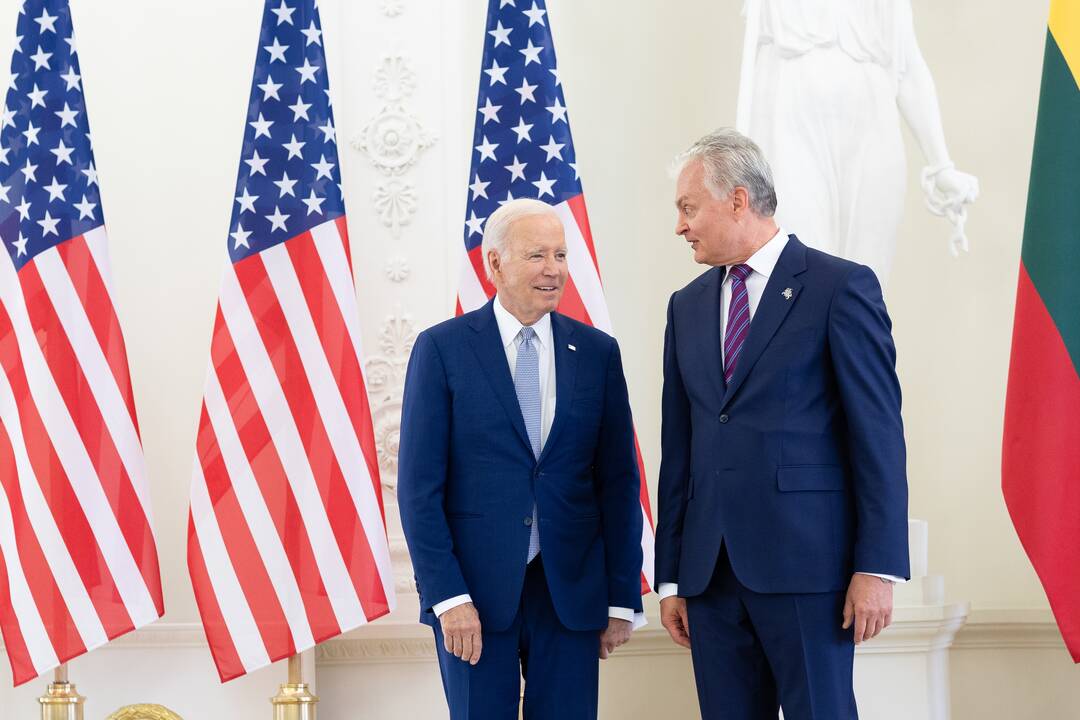 J. Bidenas Vilniuje susitiko su G. Nausėda