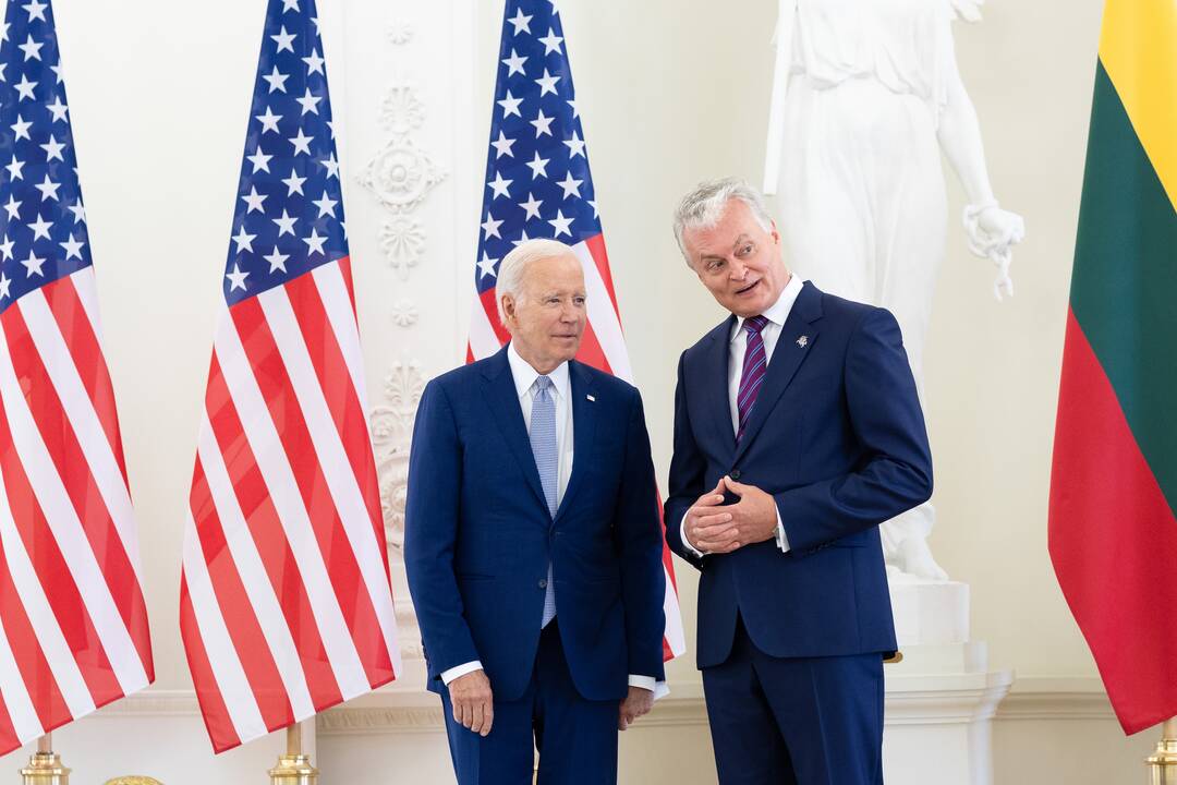 J. Bidenas Vilniuje susitiko su G. Nausėda