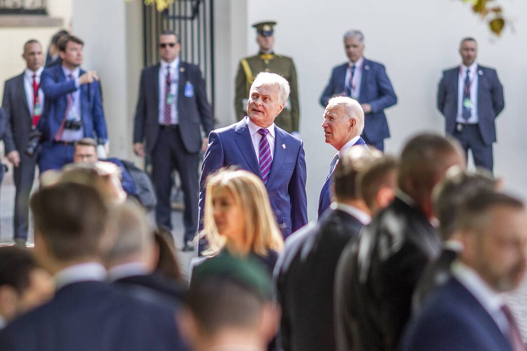J. Bidenas Vilniuje susitiko su G. Nausėda