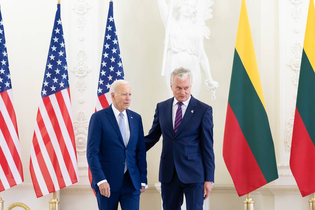 J. Bidenas Vilniuje susitiko su G. Nausėda