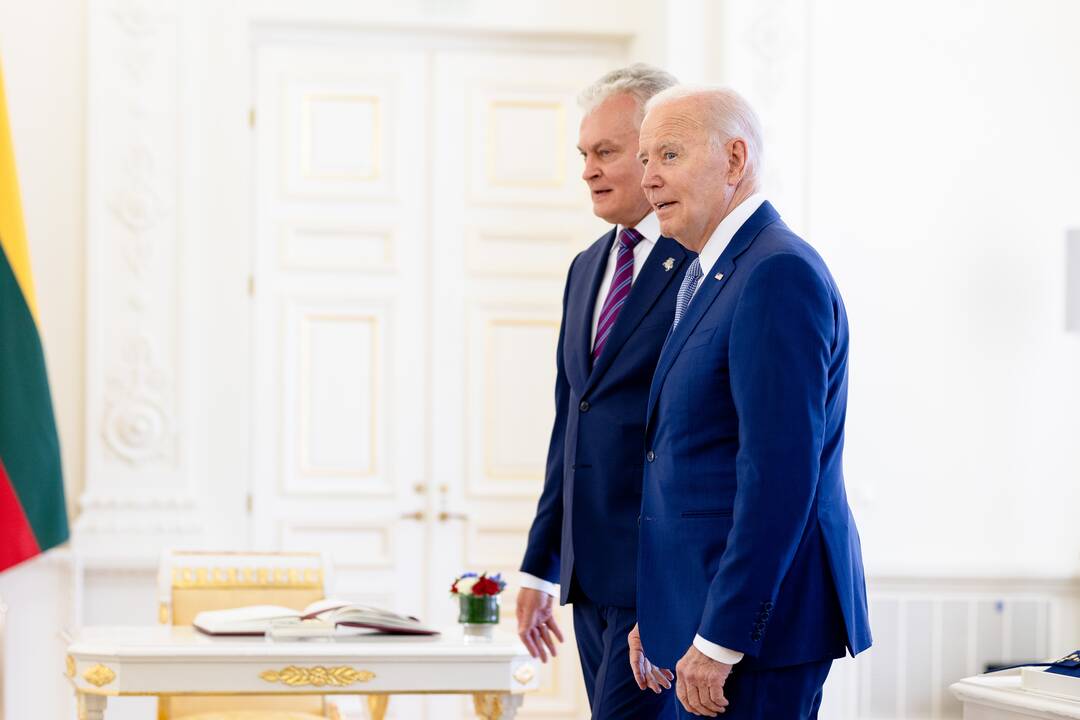 J. Bidenas Vilniuje susitiko su G. Nausėda