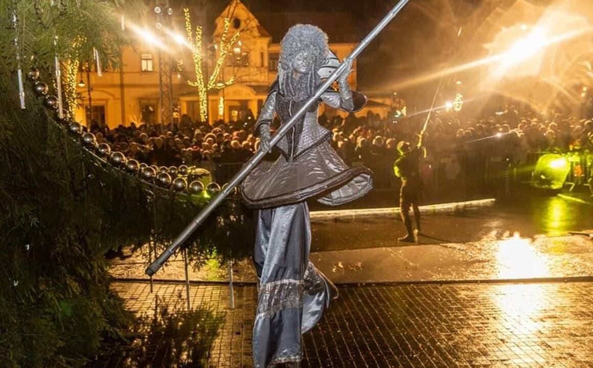Įžiebta Palangos Kalėdų eglė