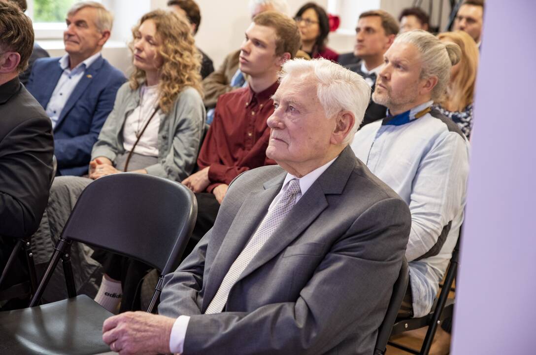 Giedrius Bučas (kairėje) ir Valdas Adamkus