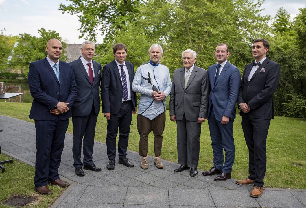 Giedrius Bučas (kairėje) ir Valdas Adamkus