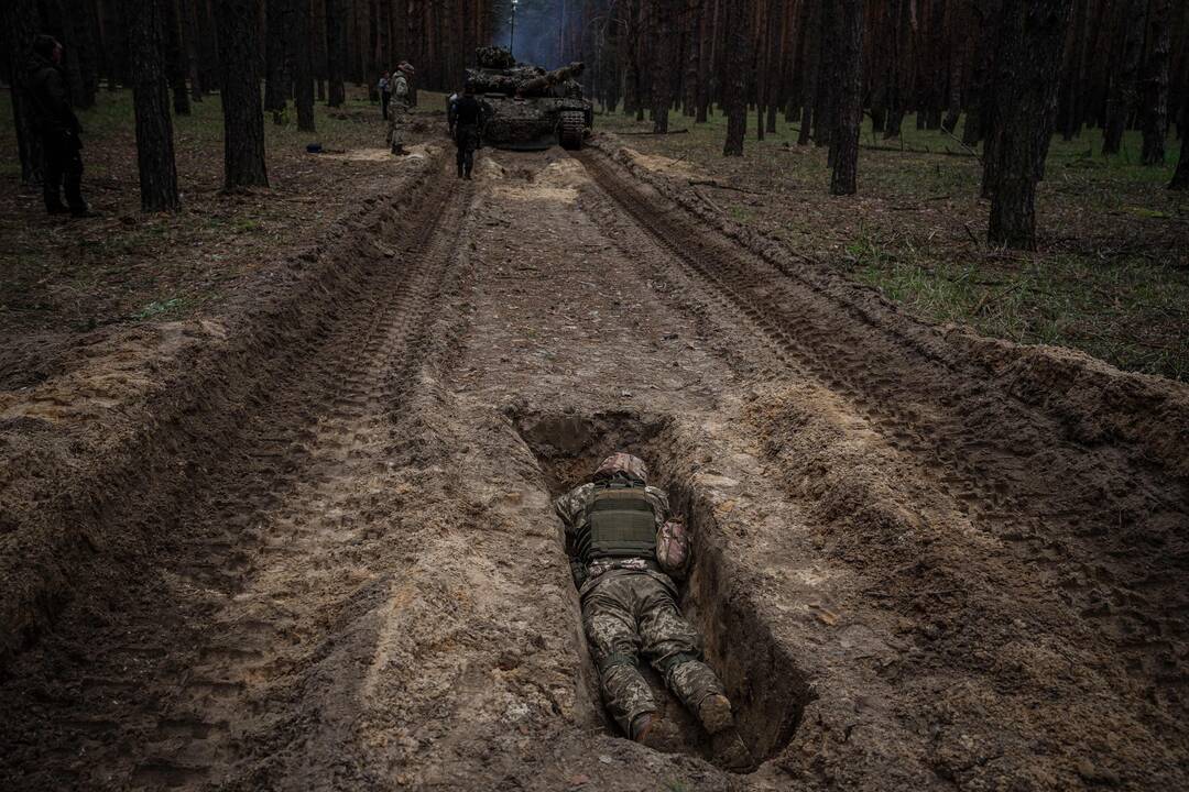 433-ioji karo Ukrainoje diena