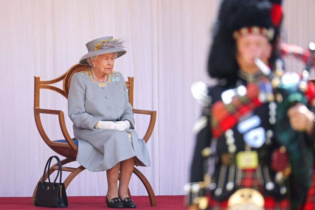 Karalienė Elizabeth II mini oficialųjį gimtadienį