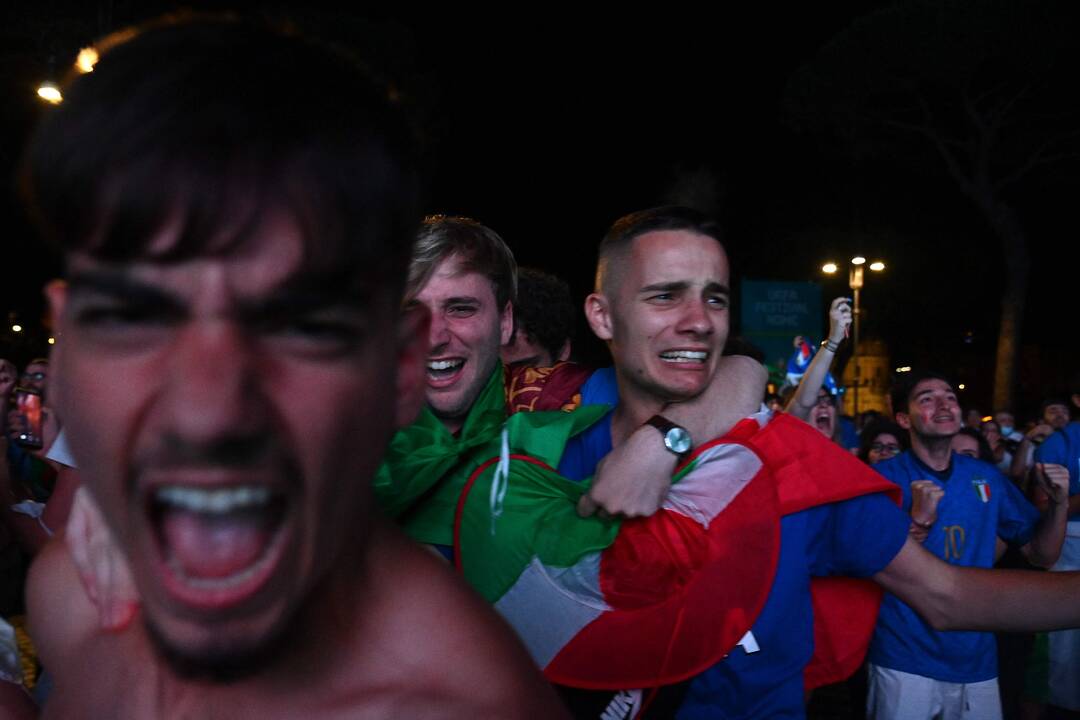 Europos futbolo sostą užėmė italai!