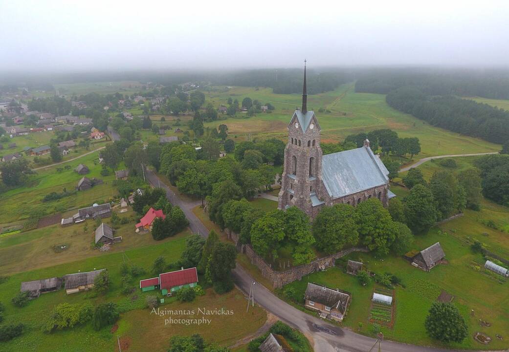 Salako Švč. Mergelės Marijos Sopulingosios bažnyčia – architektūros perlas