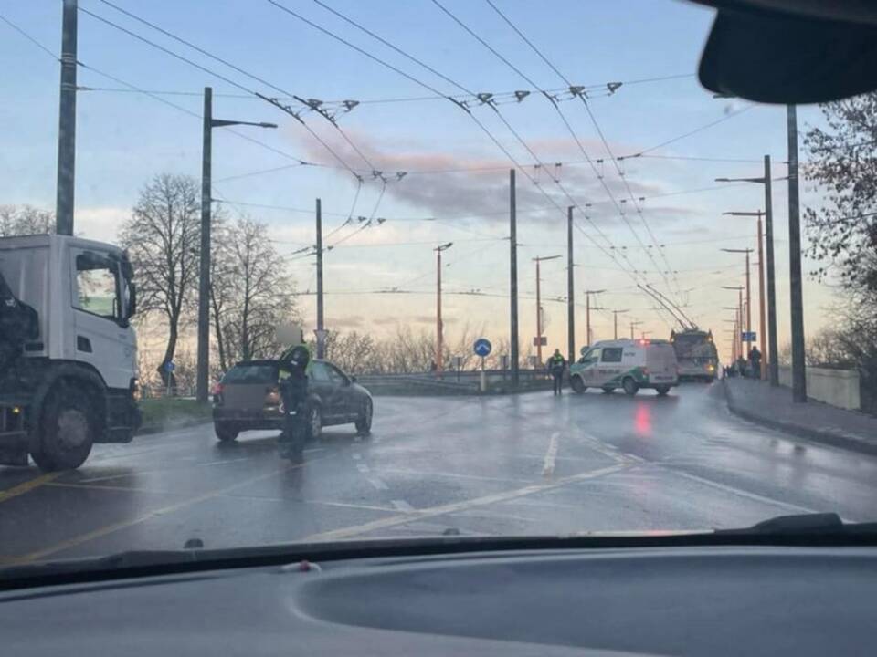 Kaune – automobilių avarijos ir spūstys