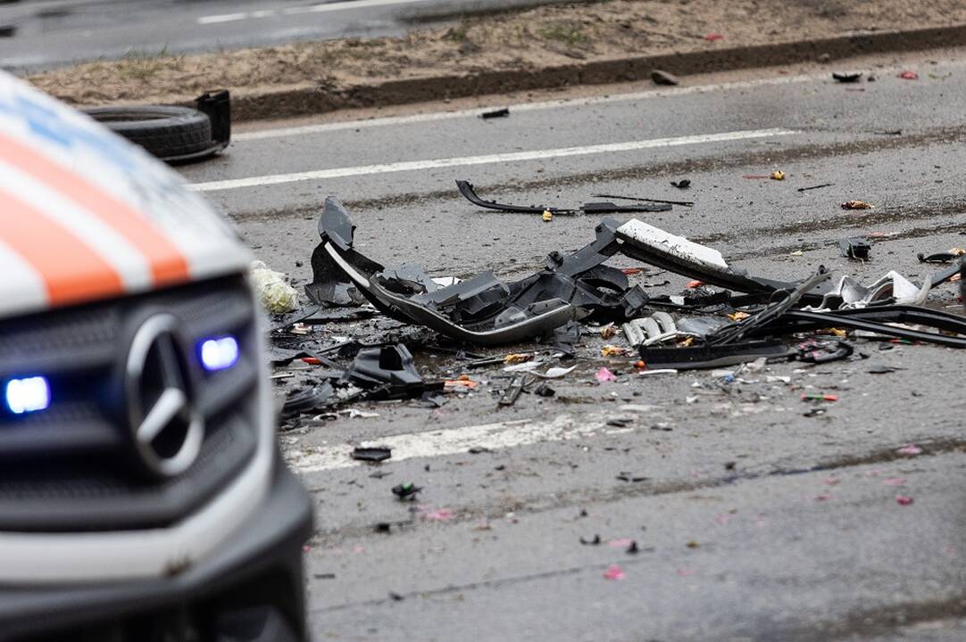 Vilniuje per dviejų automobilių susidūrimą nukentėjo keleivis