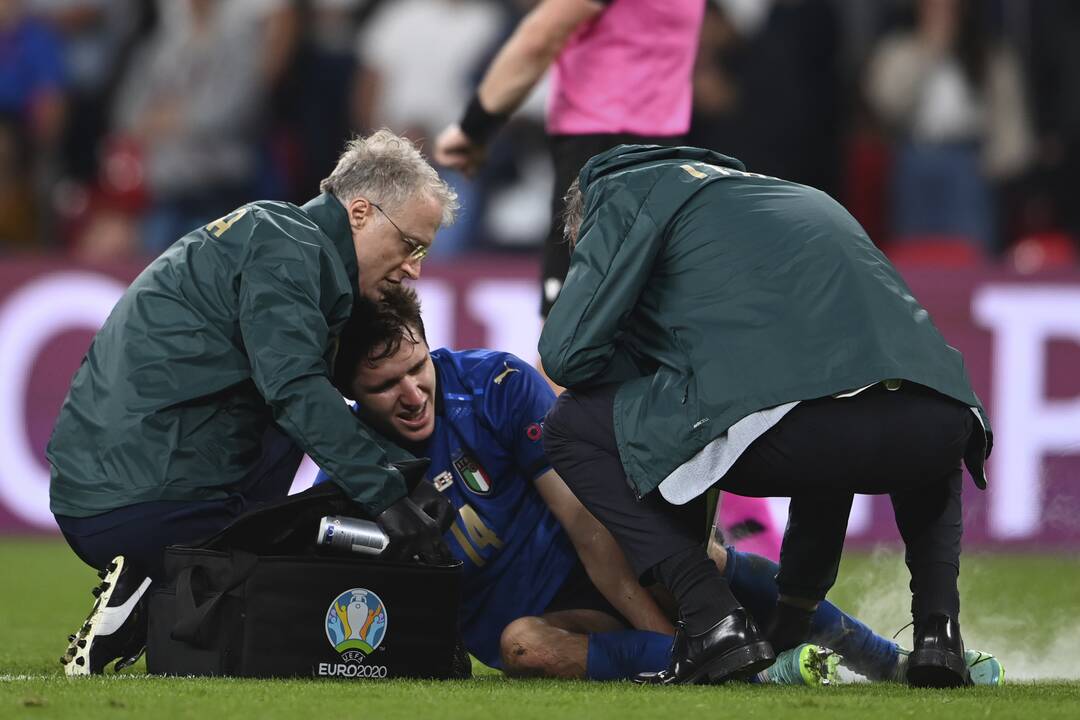 Europos futbolo sostą užėmė italai!