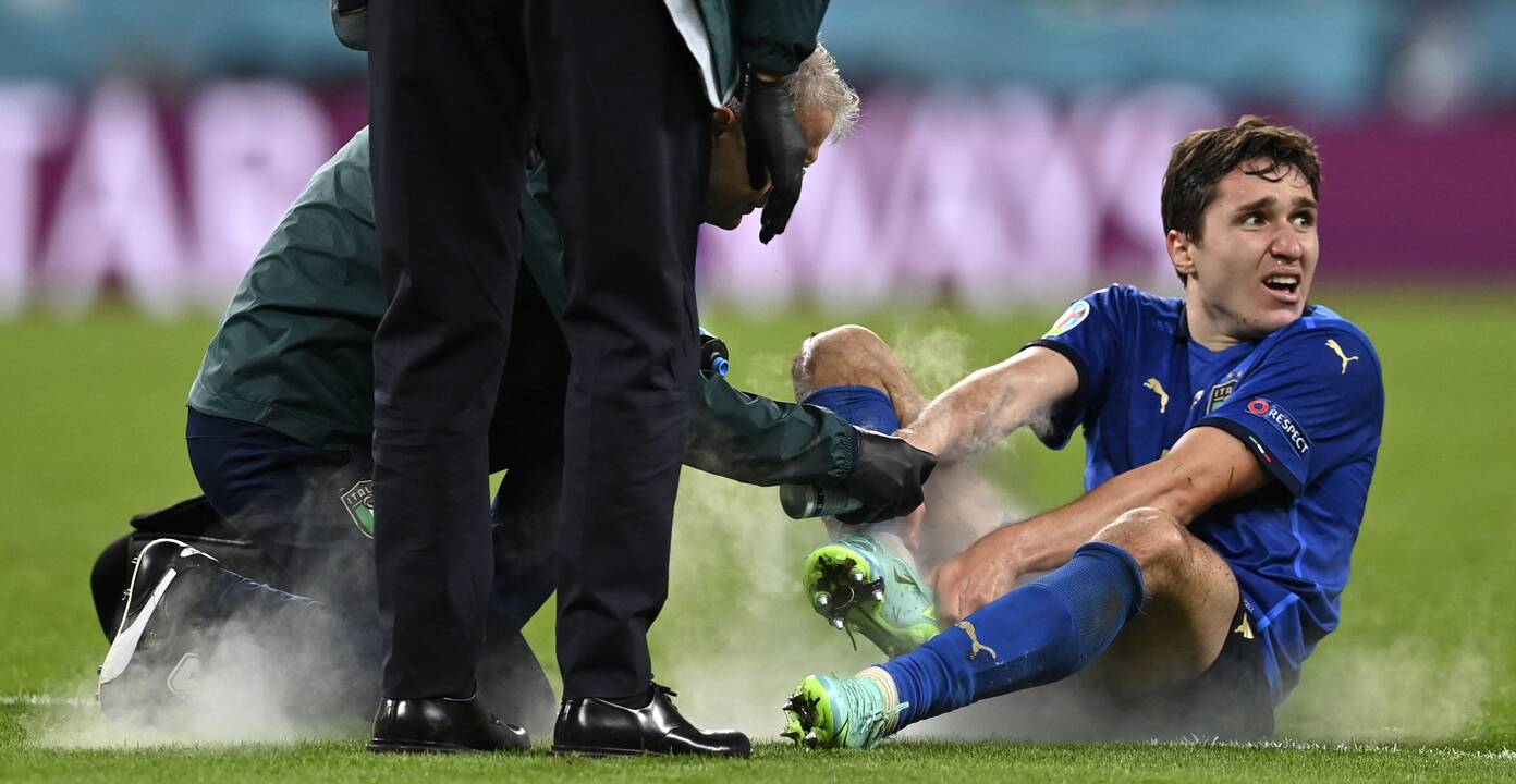Europos futbolo sostą užėmė italai!
