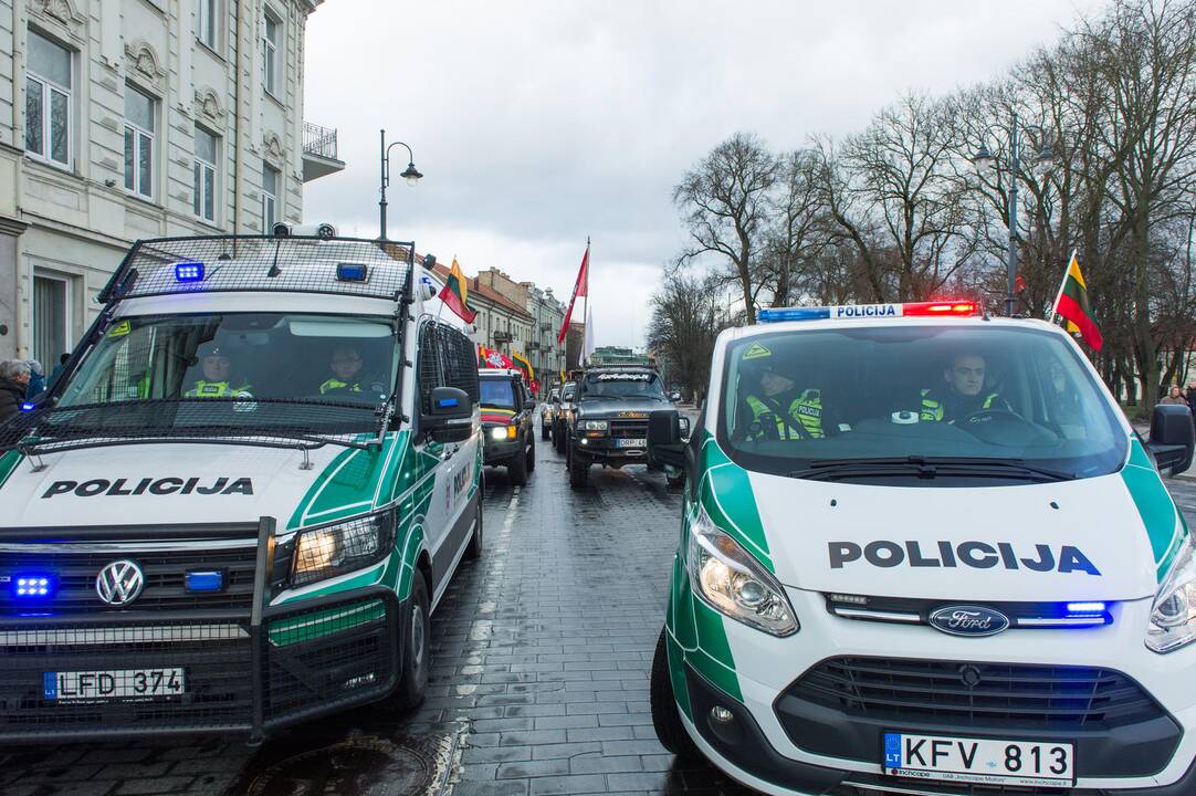 Keli šimtai žmonių žygiavo tautininkų eitynėse Vilniuje