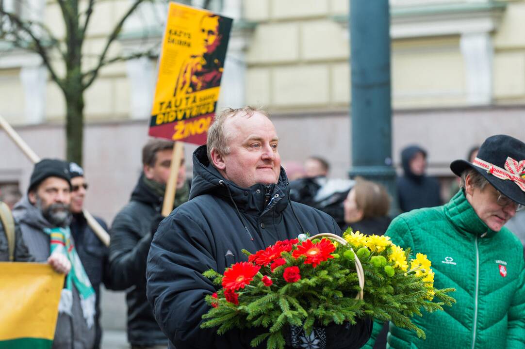 Keli šimtai žmonių žygiavo tautininkų eitynėse Vilniuje