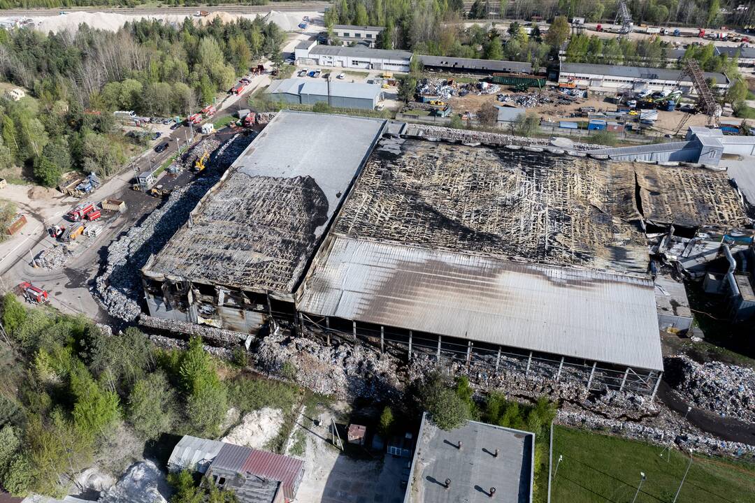 Gaisro padariniai atliekų tvarkymo gamykloje „Energesman“