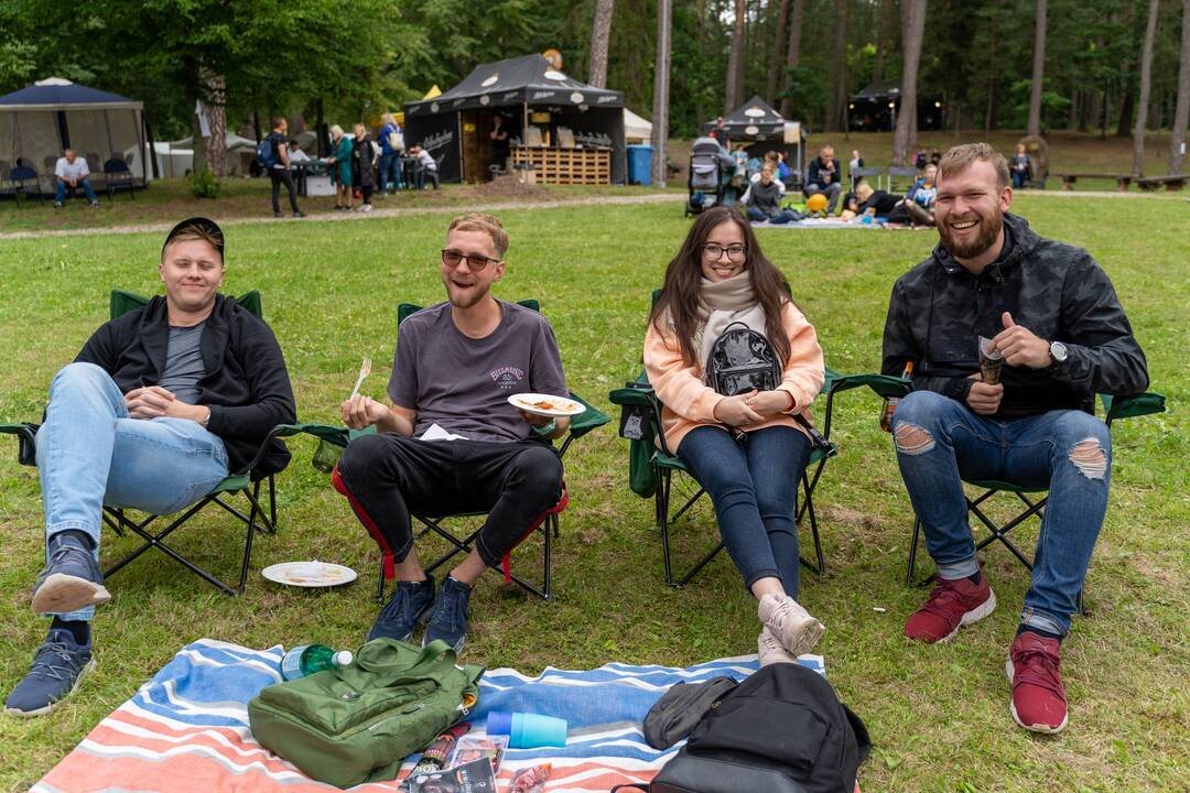 XX-asis dainuojamosios poezijos festivalis „Akacijų alėja“ 