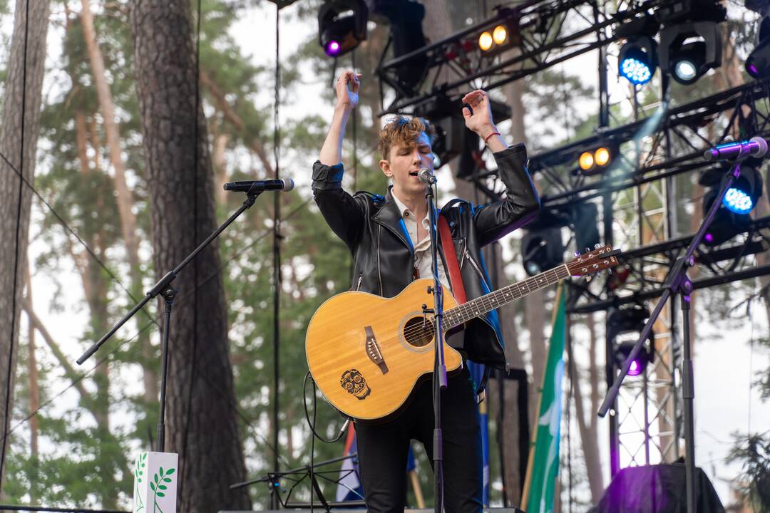 XX-asis dainuojamosios poezijos festivalis „Akacijų alėja“ 