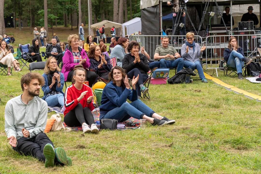XX-asis dainuojamosios poezijos festivalis „Akacijų alėja“ 