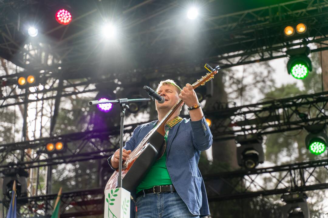 XX-asis dainuojamosios poezijos festivalis „Akacijų alėja“ 