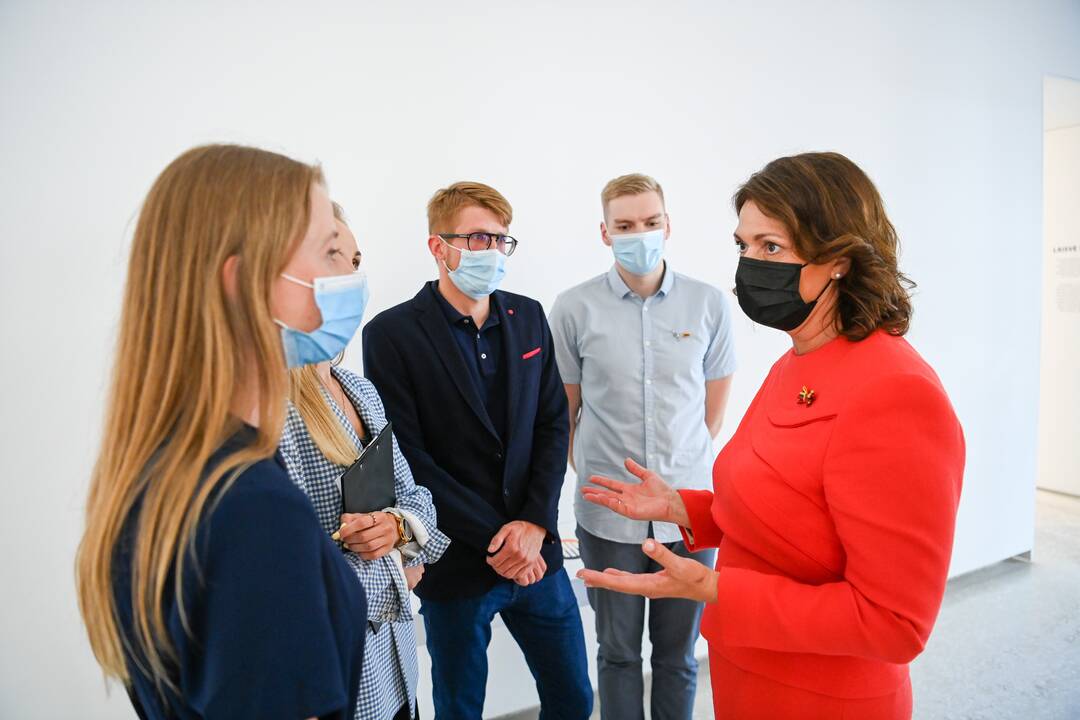D. Nausėdienė atidarė ekspoziciją „Tautiška giesmė užkoduota mūsų DNR“