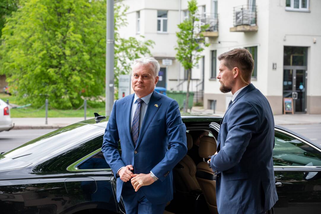 Prie V. Staniulio knygyno atidengta atminimo lenta