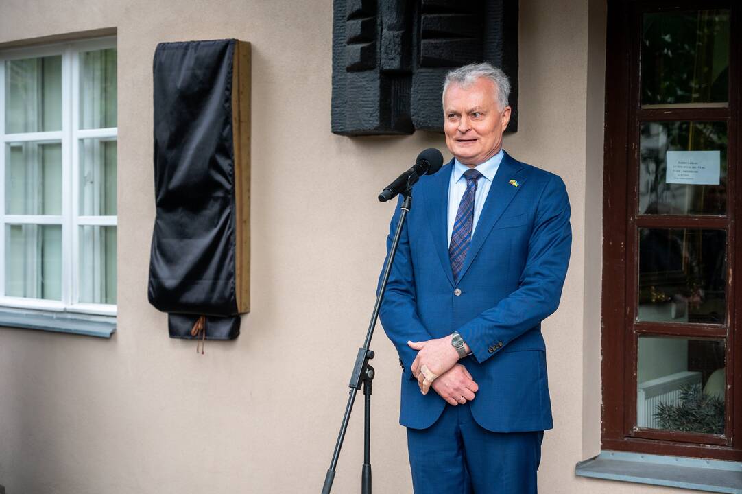 Prie V. Staniulio knygyno atidengta atminimo lenta