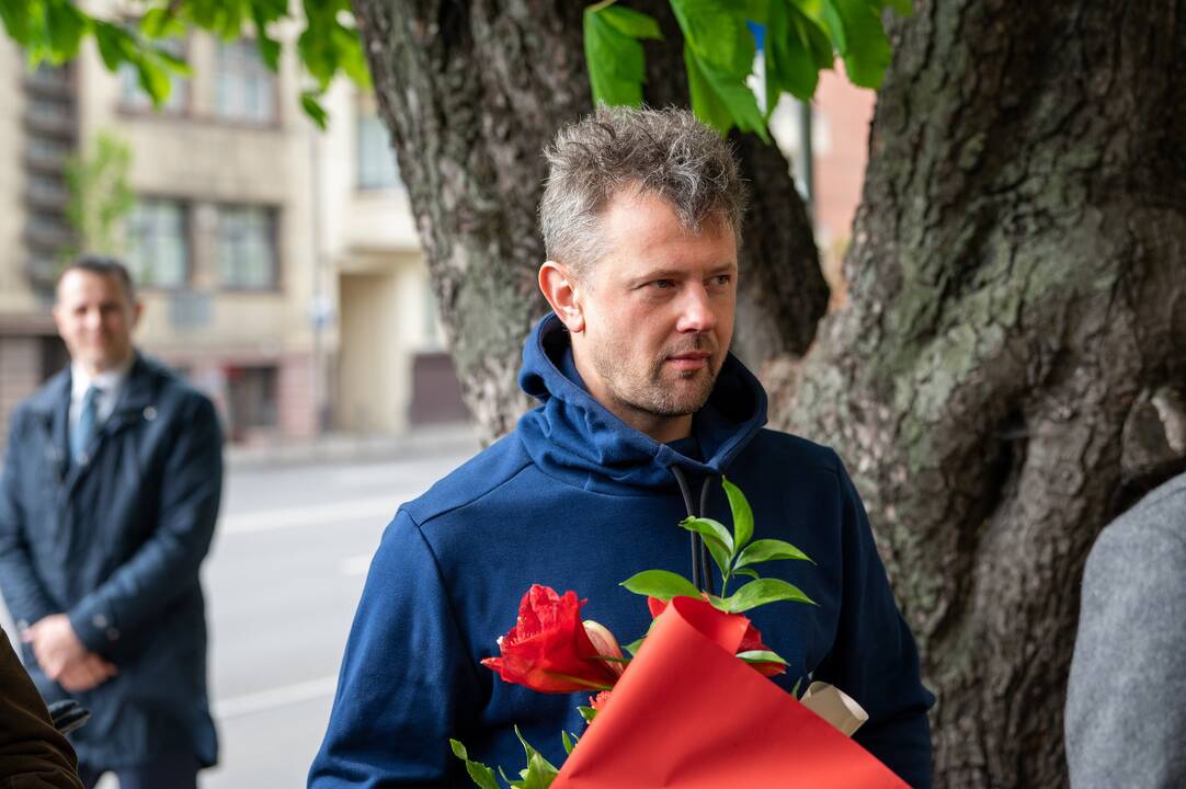 Prie V. Staniulio knygyno atidengta atminimo lenta